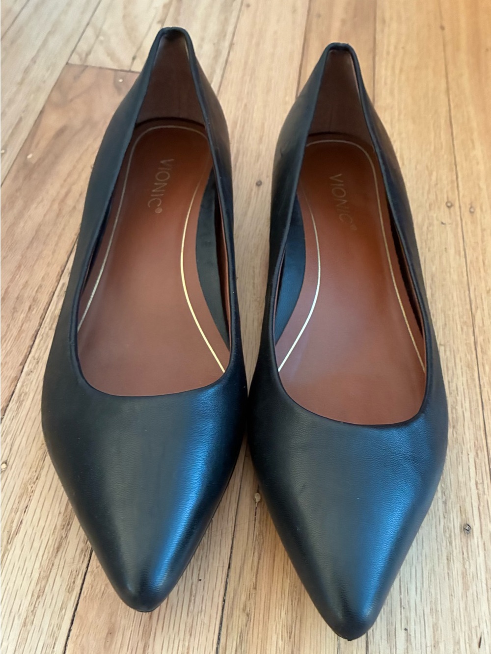 Vionic Lena Black Leather Flats Chic Comfortable Shoes 7